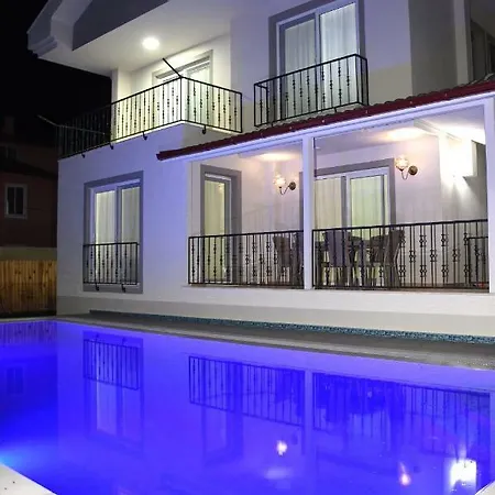 Private With Swimming Pool In Dalyan Tatil Evi